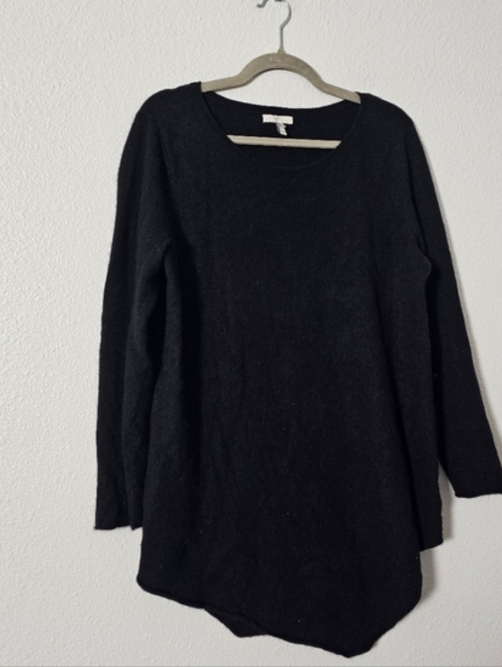 Joie Black Crewneck Cashmere  Sweater Sz L